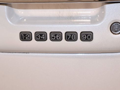 Used 2014 Ford F150 Lariat w/ Equipment Group 502A Luxury image 10