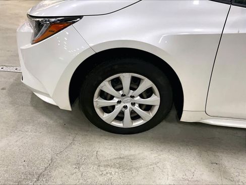 Certified 2020 Toyota Corolla LE image 4