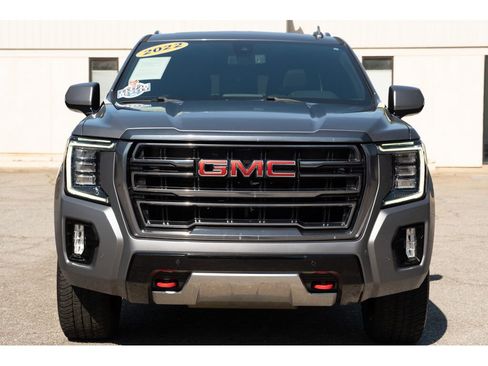 Used 2022 GMC Yukon XL AT4 AWD/4WD image 3