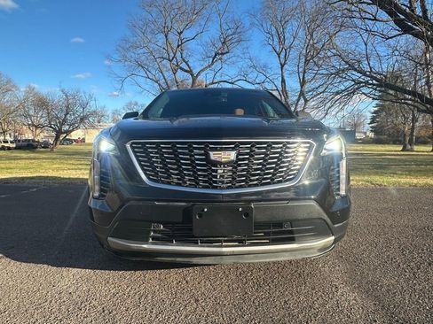 Used 2019 Cadillac XT4 Premium Luxury image 6