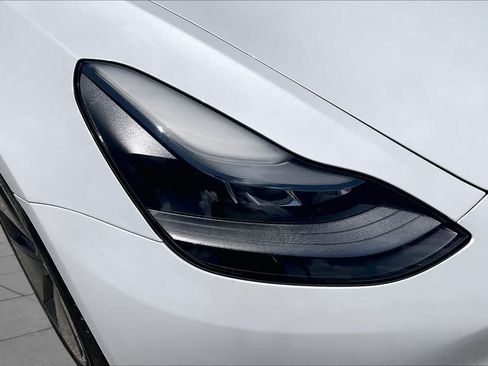 Used 2023 Tesla Model 3 Standard Range RWD image 25