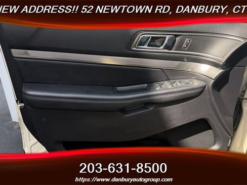 Used 2018 Ford Explorer XLT w/ Equipment Group 202A AWD/4WD image 10