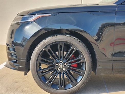 Used 2025 Land Rover Range Rover Velar Dynamic SE image 9