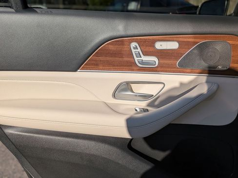 Certified 2025 Mercedes-Benz GLS 450 4MATIC image 28