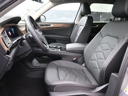 New 2026 Volkswagen Atlas SE FWD image 10