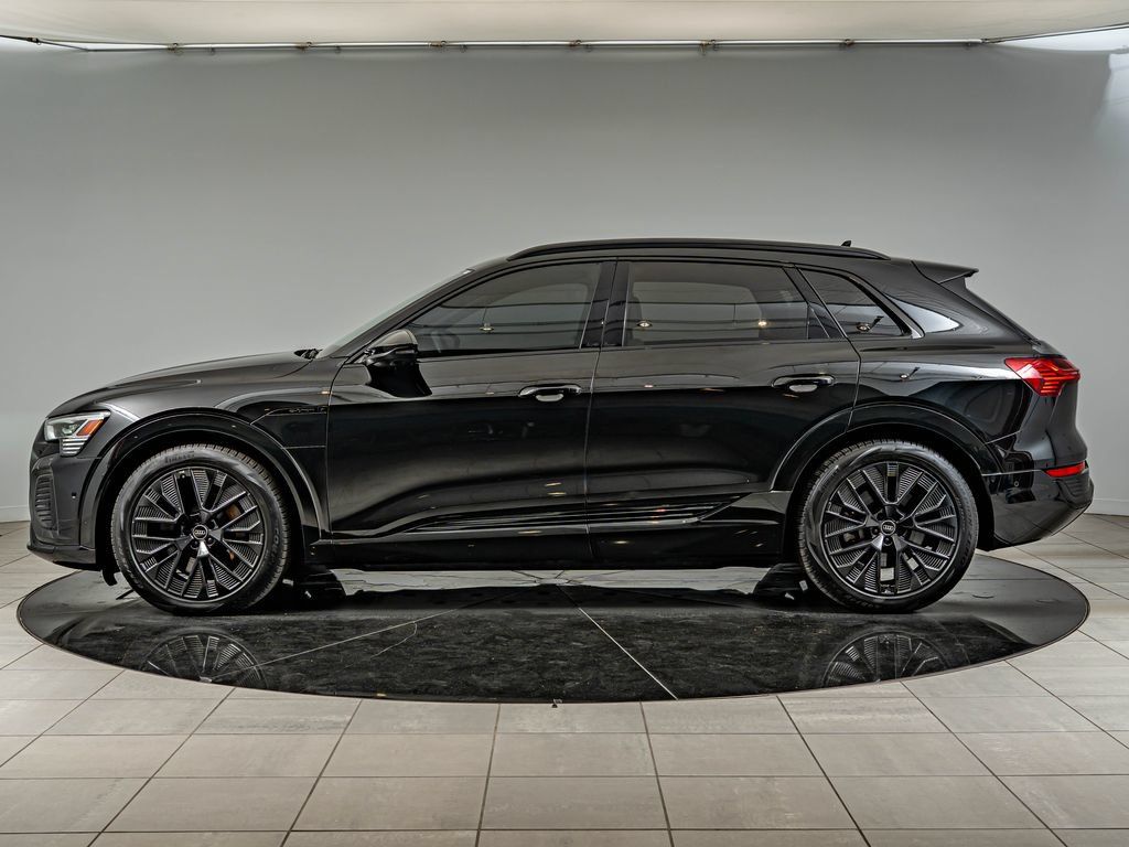 Certified 2024 Audi Q8 e-tron Prestige w/ Prestige Package AWD/4WD image 8