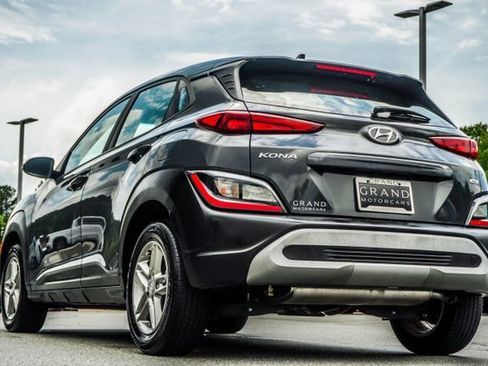 Used 2023 Hyundai Kona SE w/ Cargo Package AWD/4WD image 11