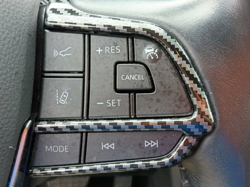 Used 2021 Toyota Highlander XSE AWD/4WD image 26