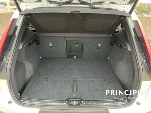 Certified 2021 Volvo XC40 T4 Inscription w/ Climate Package image 30