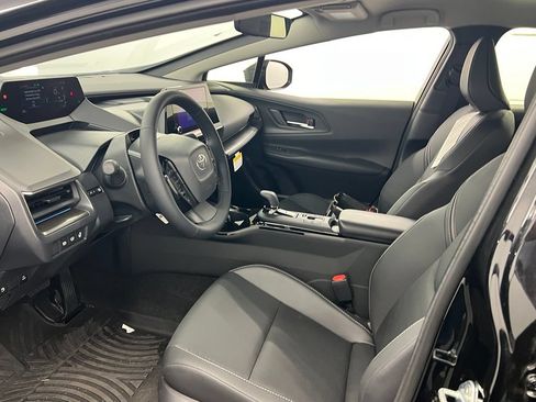 Used 2026 Toyota Prius Plug-In Hybrid FWD image 8