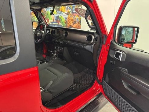 Used 2020 Jeep Wrangler Sport S image 44