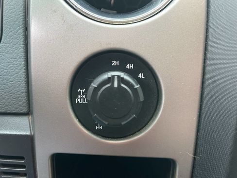 Used 2014 Ford F150 XLT w/ XLT Chrome Package AWD/4WD image 25