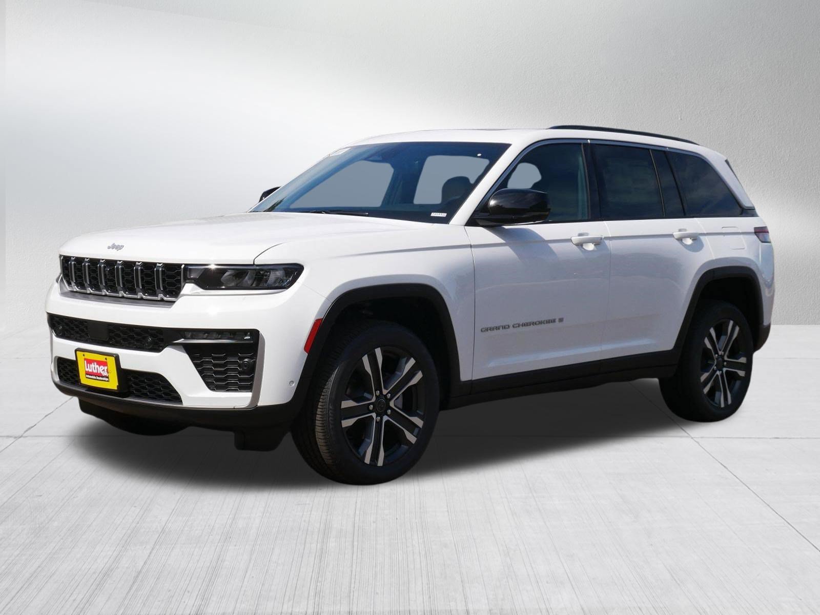New 2027 Jeep Grand Cherokee Limited w/ Technology Group II AWD/4WD image 3