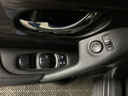 Used 2020 Nissan Rogue SV w/ Sun & Sound Touring Package AWD/4WD image 20