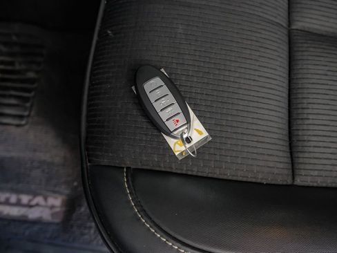 Used 2019 Nissan Titan PRO-4X image 64