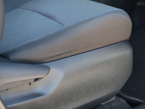 Used 2023 Toyota RAV4 XLE FWD image 29