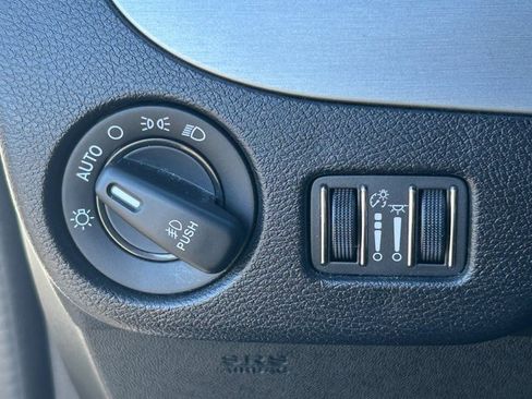 Used 2019 Dodge Grand Caravan GT image 21