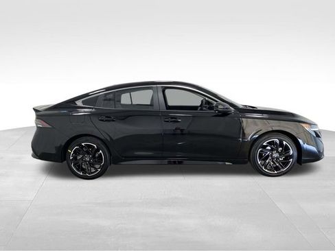 New 2026 Nissan Sentra SR FWD image 2