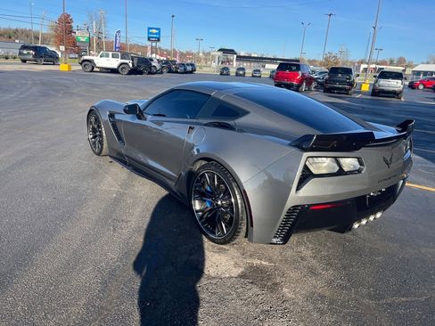 Used 2015 Chevrolet Corvette Z06 w/ 3LZ Preferred Equipment Group image 3