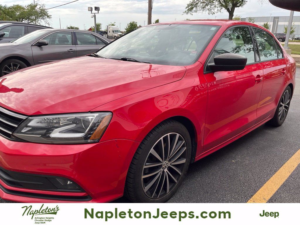 Used 2016 Volkswagen Jetta Sport w/ Lighting Package FWD image 1