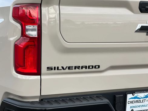 New 2026 Chevrolet Silverado 1500 ZR2 w/ LPO, Dark Essentials Package image 27