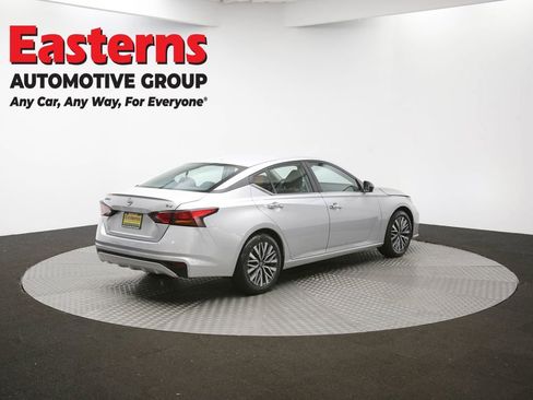 Used 2024 Nissan Altima 2.5 SV image 38