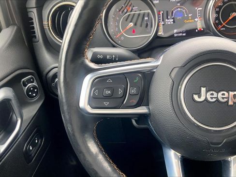 Used 2021 Jeep Wrangler Unlimited Sahara AWD/4WD image 19