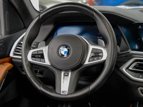 Used 2022 BMW X7 xDrive40i w/ M Sport Package AWD/4WD image 17