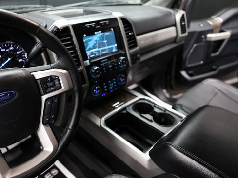 Used 2018 Ford F250 Lariat w/ Lariat Value Package image 47