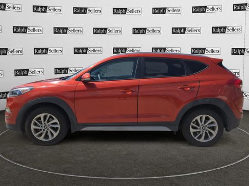 Used 2017 Hyundai Tucson SE Plus FWD image 3