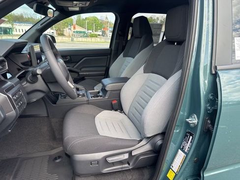 New 2026 Toyota 4Runner TRD Off-Road AWD/4WD image 11