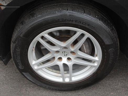 Used 2020 Porsche Macan image 26