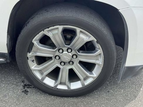 Used 2020 Cadillac Escalade Luxury AWD/4WD image 9