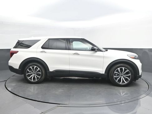 Used 2022 Ford Explorer ST-Line RWD image 8