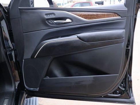Certified 2021 Cadillac Escalade Premium Luxury Platinum AWD/4WD image 12