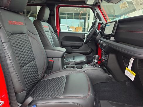 New 2026 Jeep Wrangler Unlimited Rubicon image 32