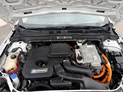 Used 2020 Ford Fusion SE FWD image 35