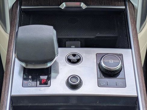 Used 2023 Land Rover Range Rover SE AWD/4WD image 12