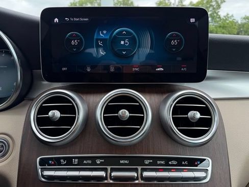 Used 2022 Mercedes-Benz GLC 300 4MATIC image 23