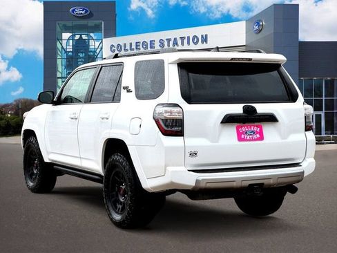 Used 2023 Toyota 4Runner TRD Off-Road Premium image 3