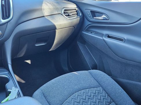 Used 2024 Chevrolet Equinox LT image 11