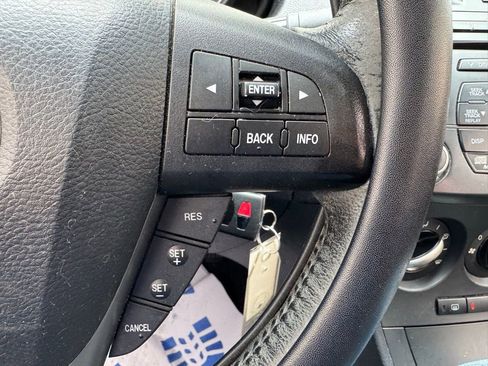 Used 2012 MAZDA MAZDA3 i Touring FWD image 20
