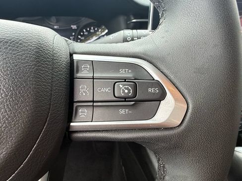 Used 2025 Jeep Compass Limited AWD/4WD image 25