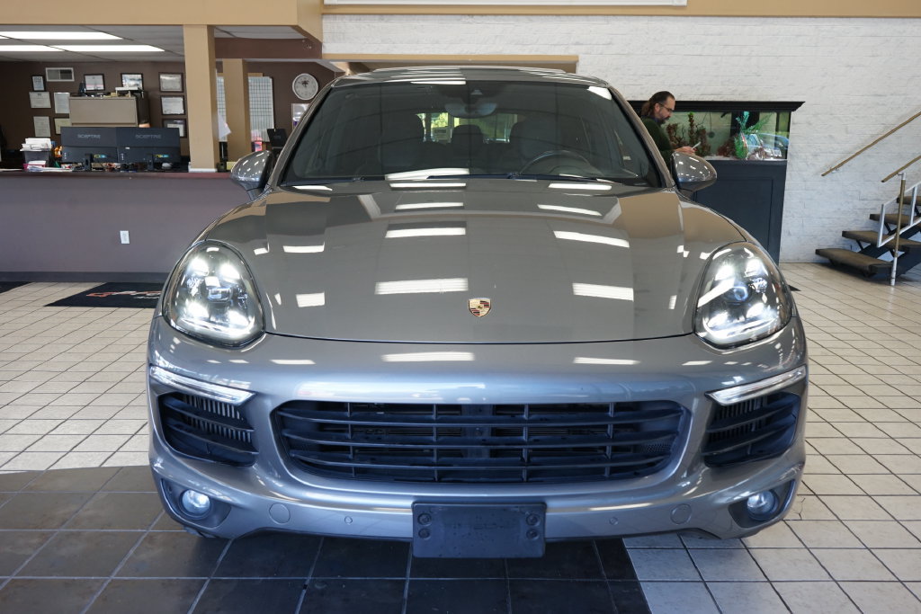 Used 2017 Porsche Cayenne S AWD/4WD image 22