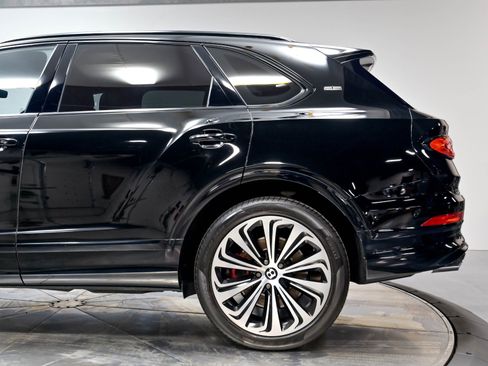 Used 2021 Bentley Bentayga w/ First Edition Specification AWD/4WD image 43