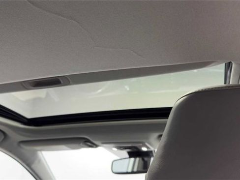 Used 2021 Toyota Camry SE w/ Convenience Package image 19