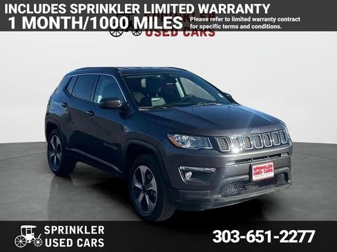 Used 2021 Jeep Compass Latitude image 1