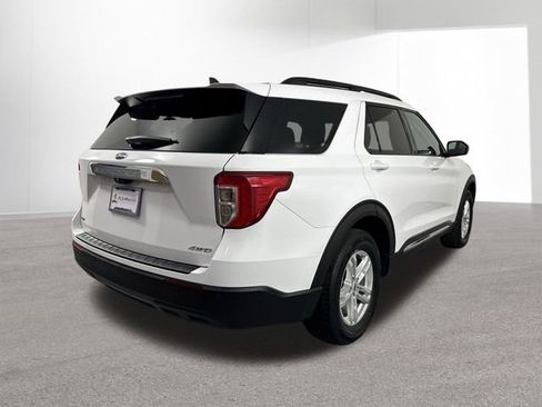 Used 2022 Ford Explorer XLT AWD/4WD image 34