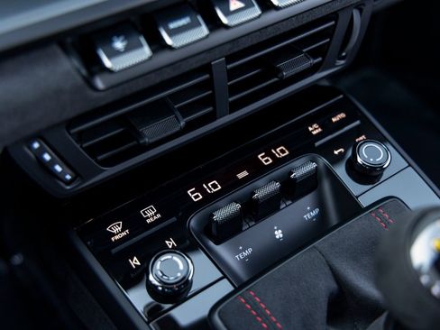 Certified 2026 Porsche 911 GT3 RWD image 43