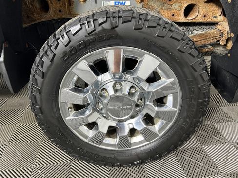 Used 2015 GMC Sierra 2500 Denali w/ Duramax Plus Package AWD/4WD image 33
